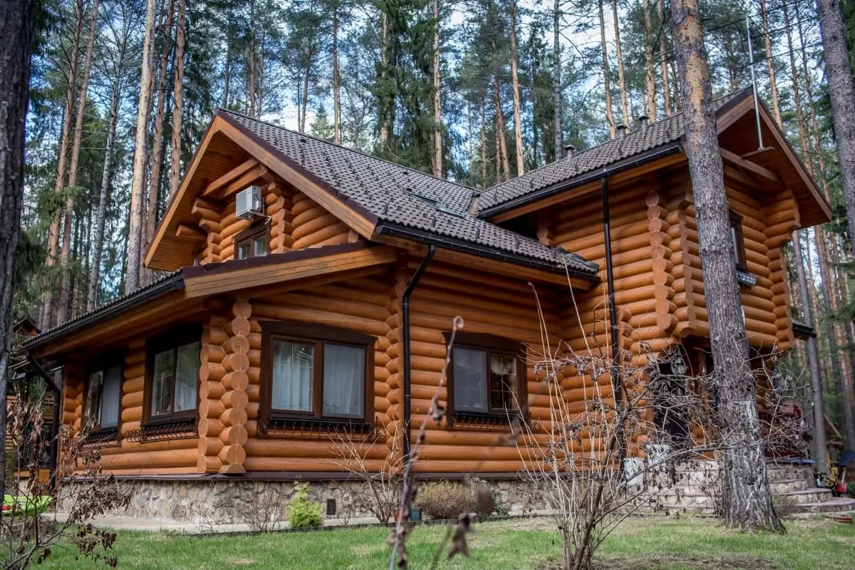 двухэтажный деревнный дом фото
