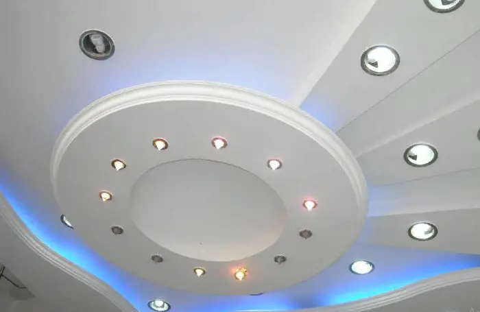 Монтаж потолка из гипсокартона фото