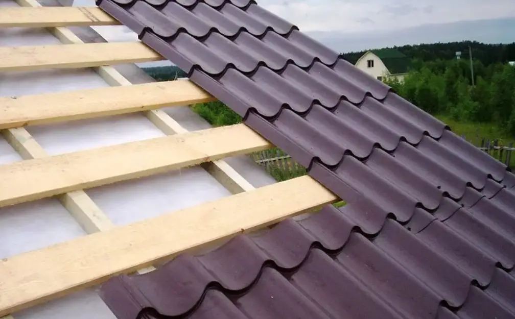 Замена крыши старого деревянного дома